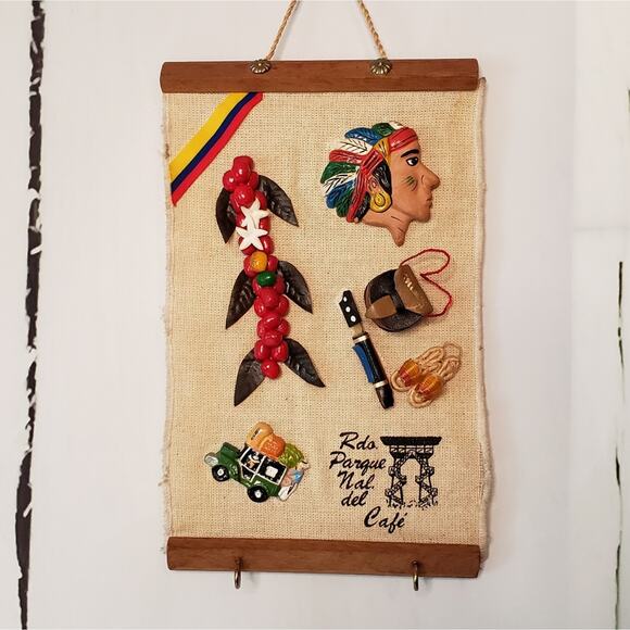 Colombia Souvenir Artisan Hand Crafted Distressed Wall Hanging Key Holder - Picture 1 of 7